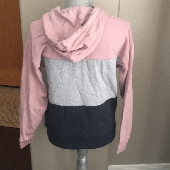 AE color blocked hoodie - Picture 3 of 3